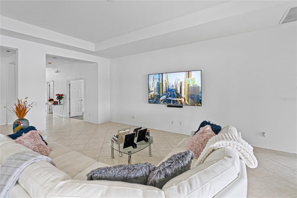 В аренду: $4,500 (5 спален, 2 ванн, 3057 Квадратных фут)