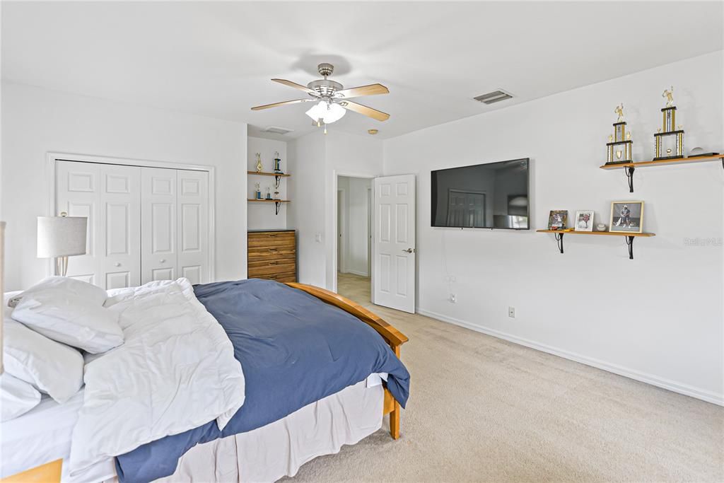 В аренду: $4,500 (5 спален, 2 ванн, 3057 Квадратных фут)