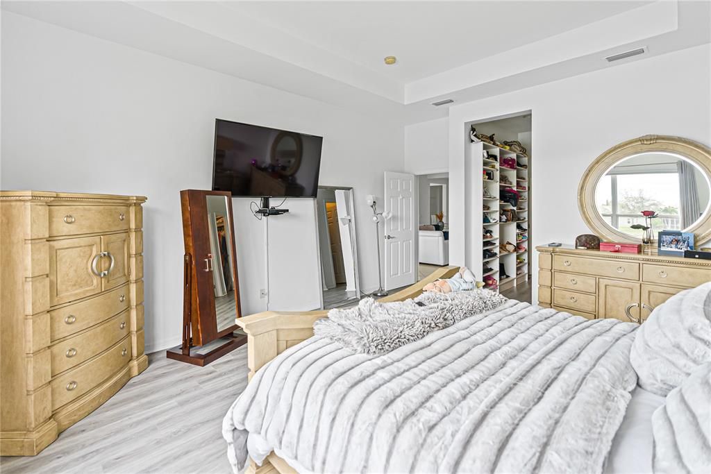 В аренду: $4,500 (5 спален, 2 ванн, 3057 Квадратных фут)