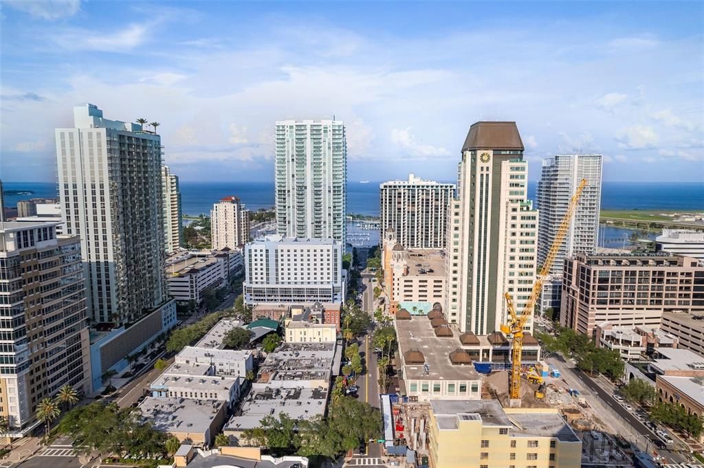 For Sale: $599,000 (2 beds, 2 baths, 1065 Square Feet)