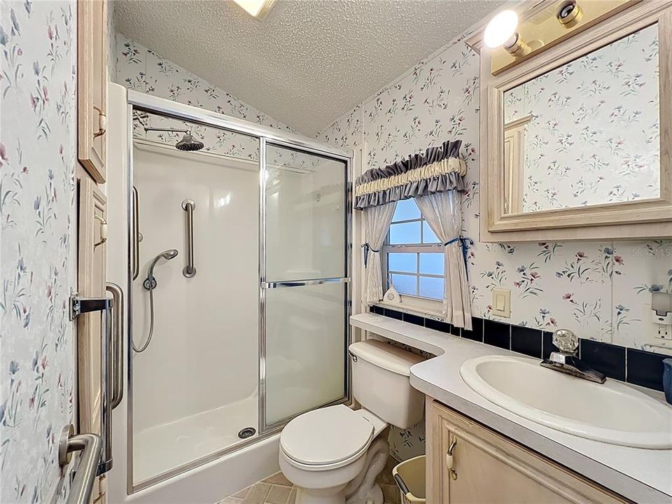 На продажу: $117,000 (1 спален, 1 ванн, 700 Квадратных фут)