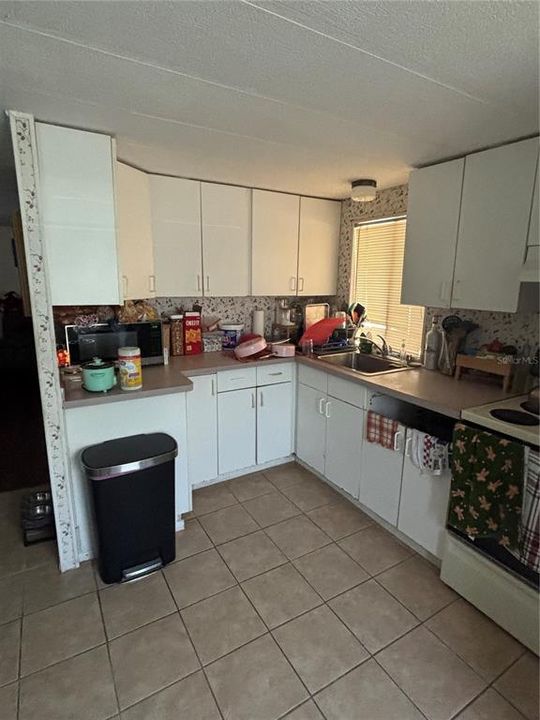 待售: $139,900 (2 贝兹, 1 浴室, 784 平方英尺)