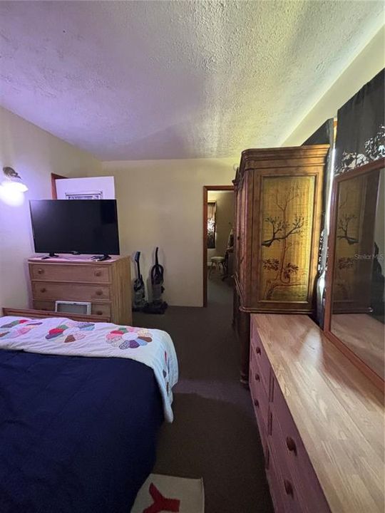 待售: $139,900 (2 贝兹, 1 浴室, 784 平方英尺)