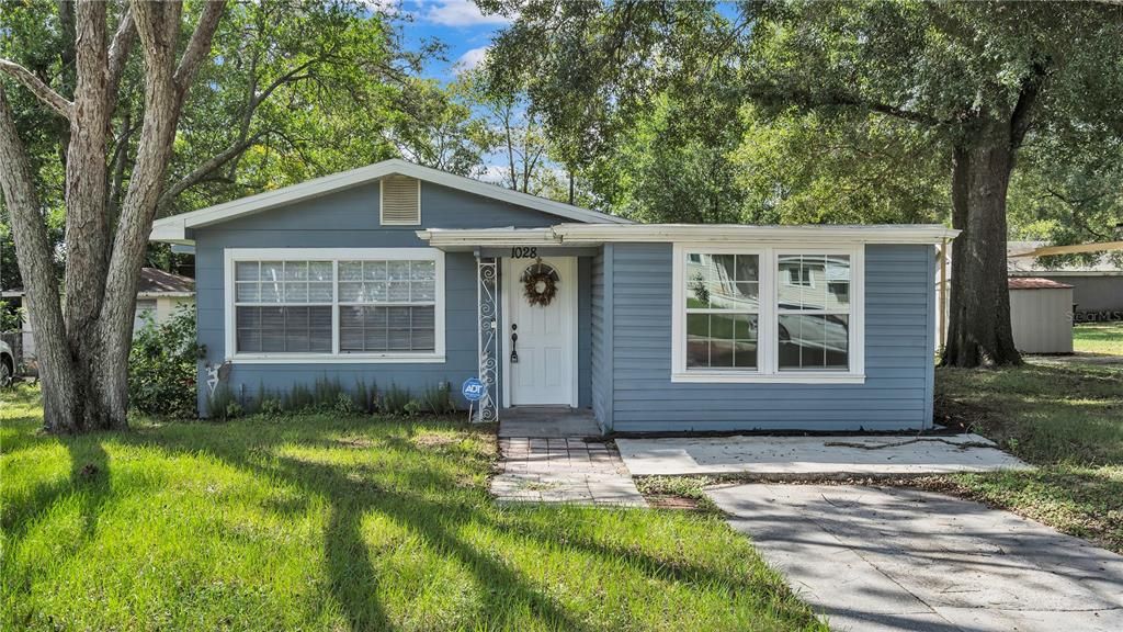 For Sale: $235,000 (3 beds, 2 baths, 1253 Square Feet)