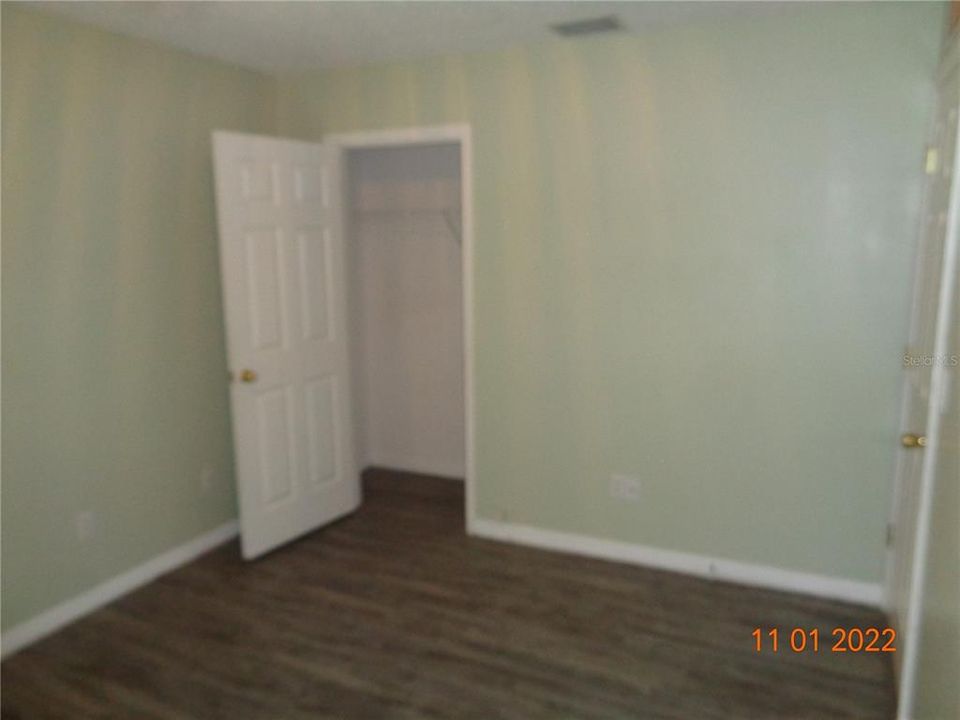 Под контрактом: $1,895 (4 спален, 2 ванн, 1970 Квадратных фут)