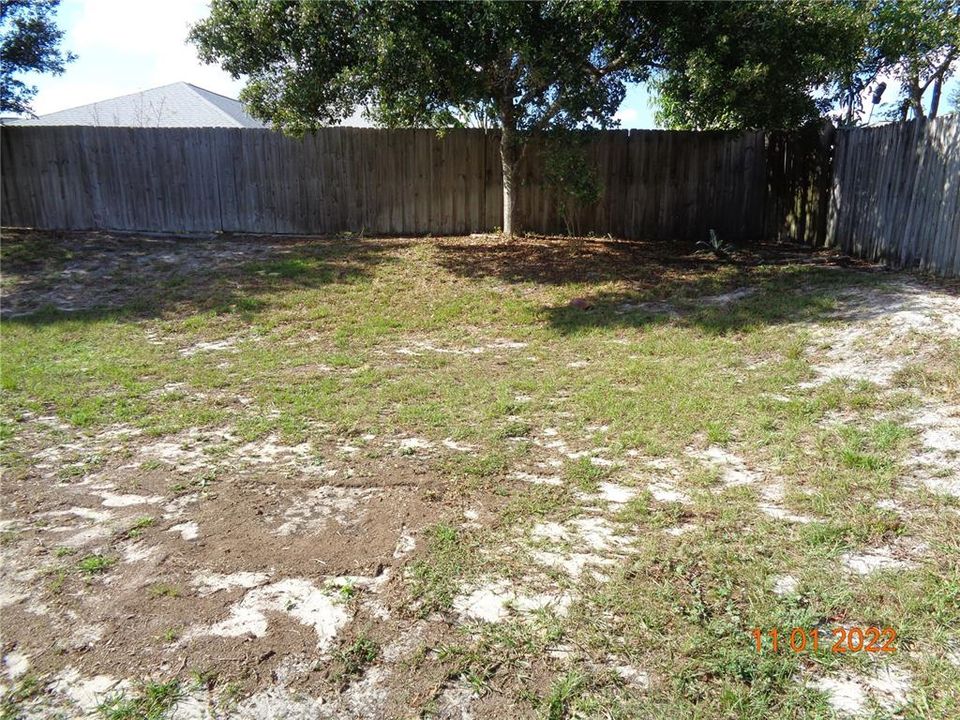 Под контрактом: $1,895 (4 спален, 2 ванн, 1970 Квадратных фут)