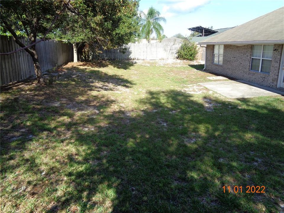 Под контрактом: $1,895 (4 спален, 2 ванн, 1970 Квадратных фут)