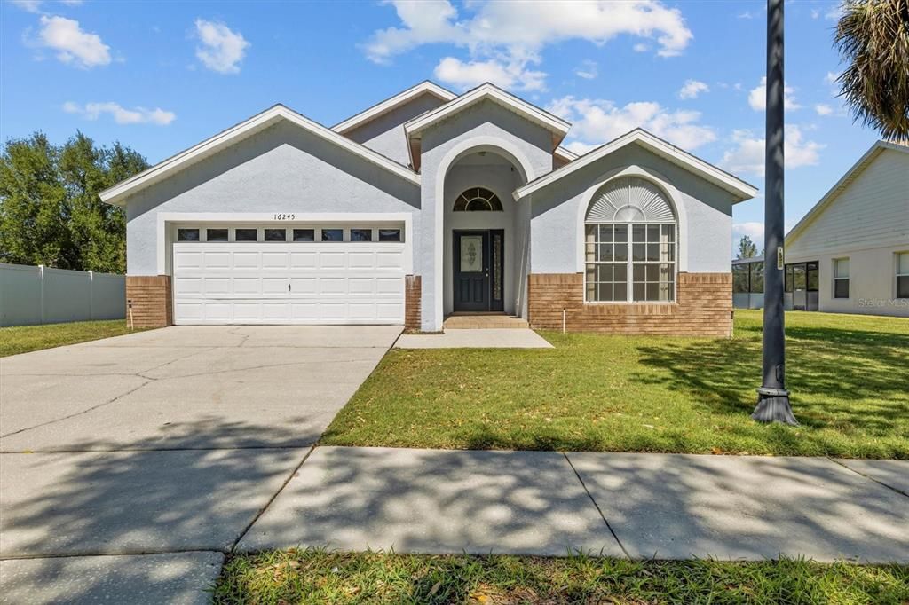 Recently Sold: $475,000 (5 beds, 4 baths, 2195 Square Feet)