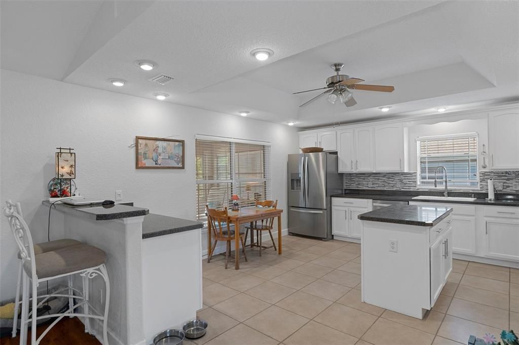 En Venta: $285,500 (3 camas, 2 baños, 1644 Pies cuadrados)