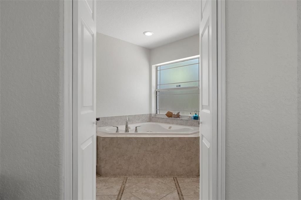 En Venta: $285,500 (3 camas, 2 baños, 1644 Pies cuadrados)