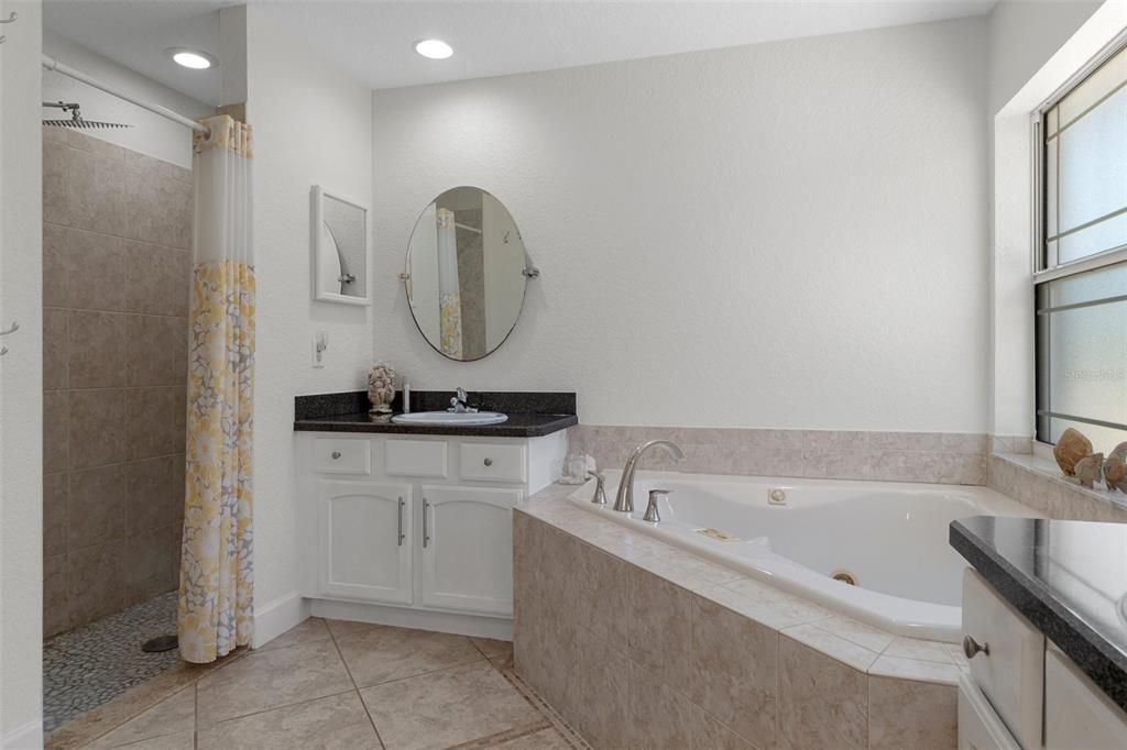 En Venta: $285,500 (3 camas, 2 baños, 1644 Pies cuadrados)