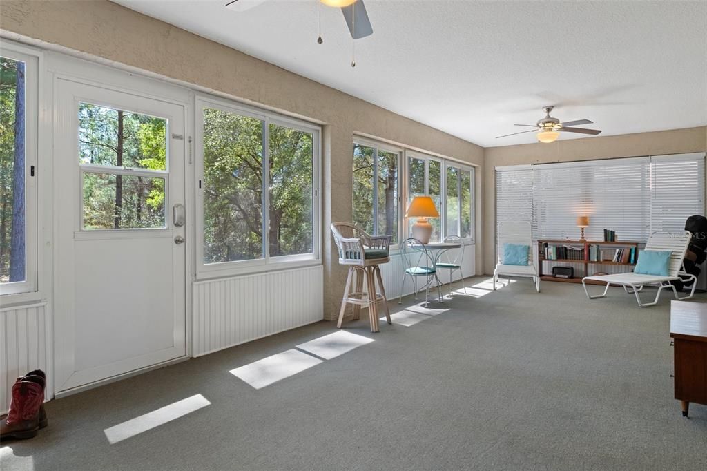 En Venta: $285,500 (3 camas, 2 baños, 1644 Pies cuadrados)