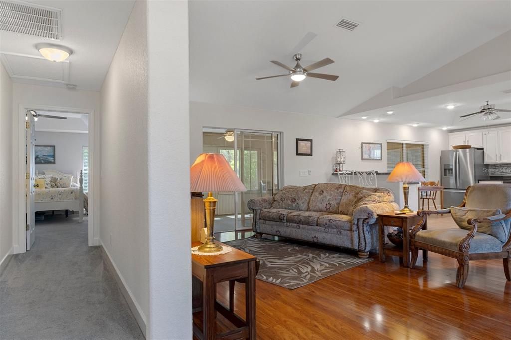 En Venta: $285,500 (3 camas, 2 baños, 1644 Pies cuadrados)