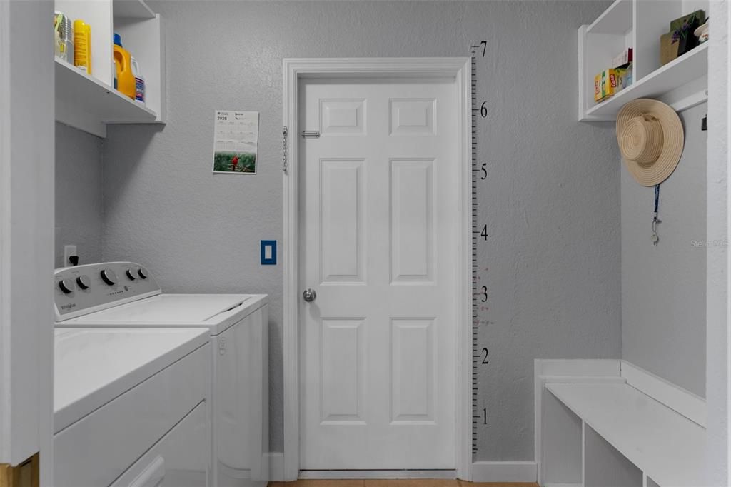 En Venta: $285,500 (3 camas, 2 baños, 1644 Pies cuadrados)