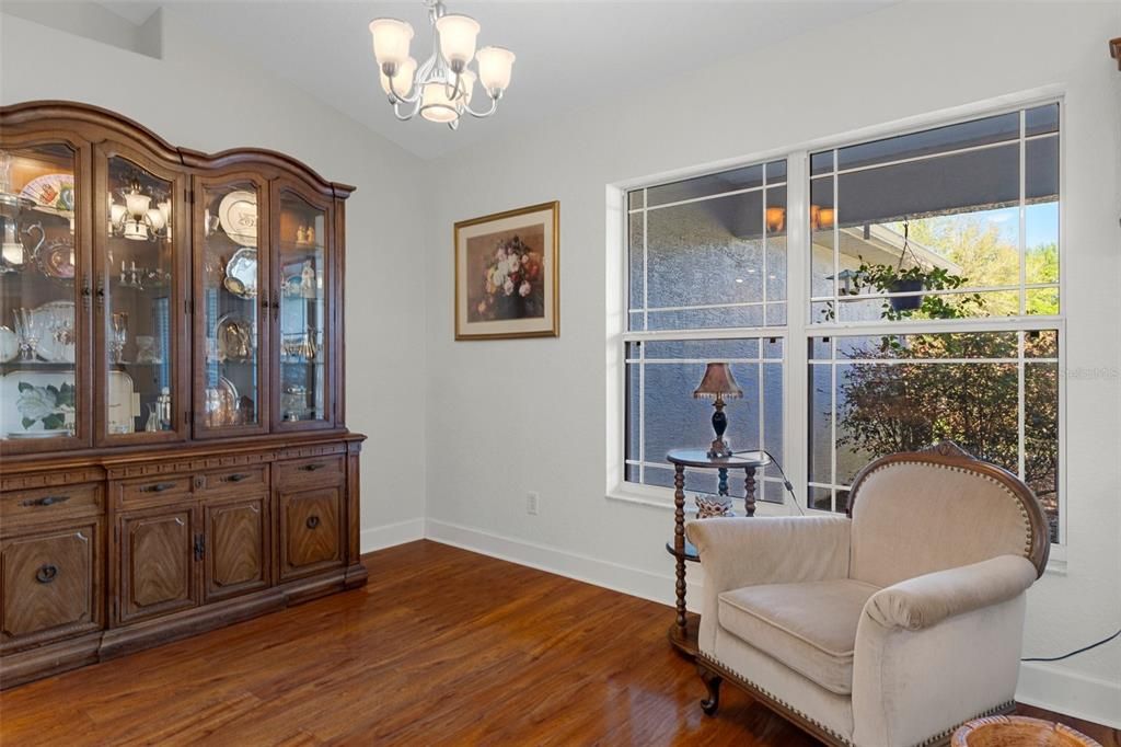 En Venta: $285,500 (3 camas, 2 baños, 1644 Pies cuadrados)