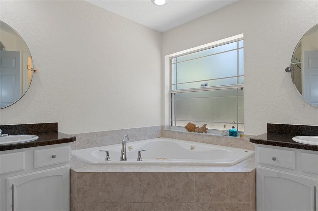 En Venta: $285,500 (3 camas, 2 baños, 1644 Pies cuadrados)