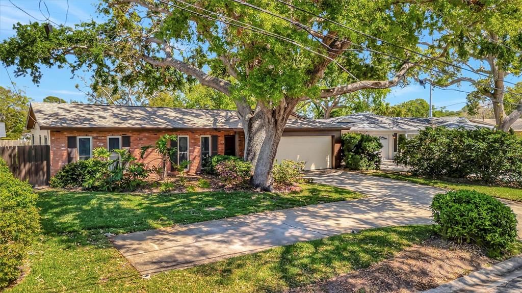 最近售出: $460,000 (3 贝兹, 2 浴室, 1331 平方英尺)