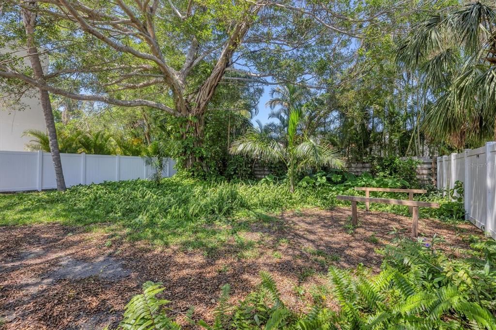 For Sale: $785,000 (3 beds, 2 baths, 1150 Square Feet)