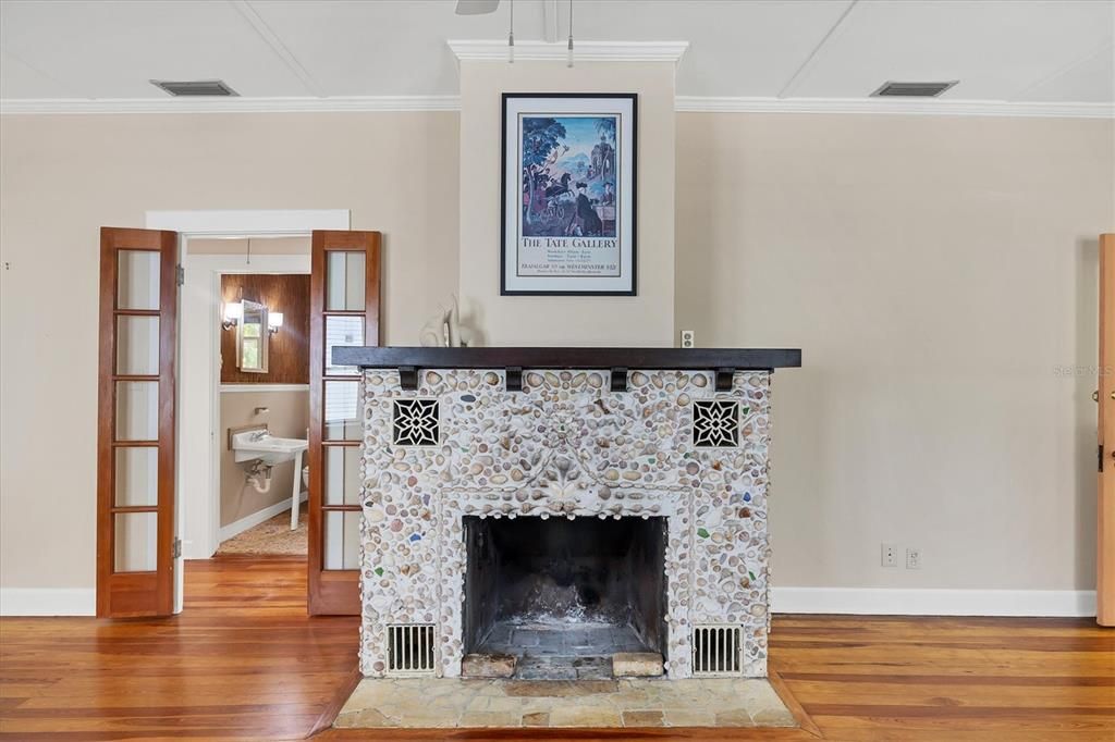 For Sale: $785,000 (3 beds, 2 baths, 1150 Square Feet)