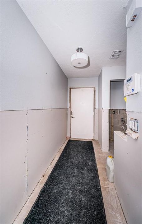 Под контрактом: $85,000 (2 спален, 2 ванн, 1320 Квадратных фут)