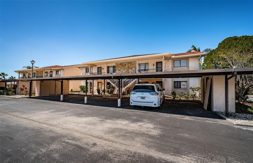 Под контрактом: $85,000 (2 спален, 2 ванн, 1320 Квадратных фут)