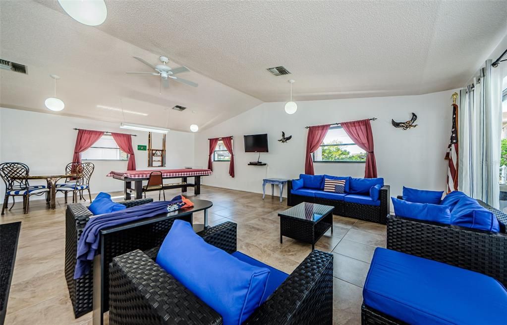 Под контрактом: $85,000 (2 спален, 2 ванн, 1320 Квадратных фут)