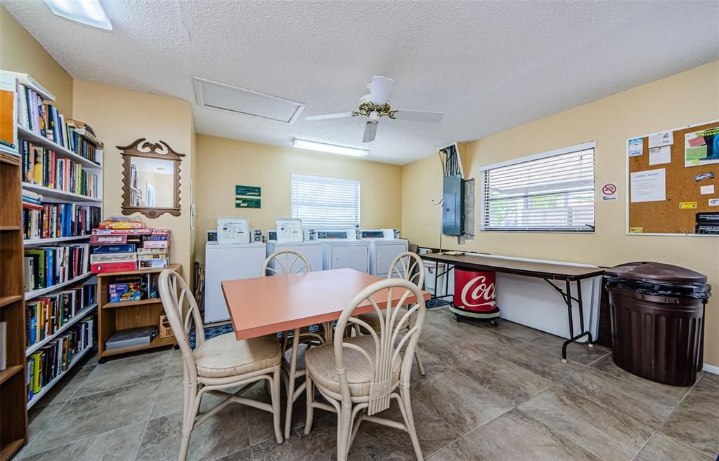 Под контрактом: $85,000 (2 спален, 2 ванн, 1320 Квадратных фут)