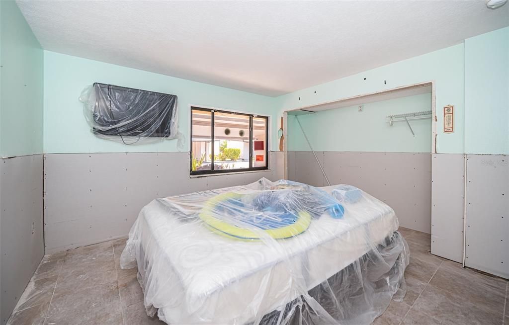 Под контрактом: $85,000 (2 спален, 2 ванн, 1320 Квадратных фут)