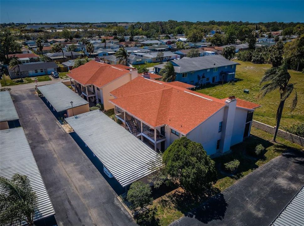 Под контрактом: $85,000 (2 спален, 2 ванн, 1320 Квадратных фут)