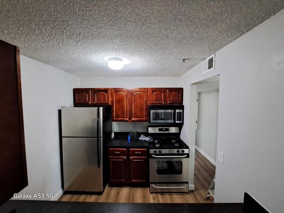 For Sale: $185,000 (3 beds, 2 baths, 1192 Square Feet)