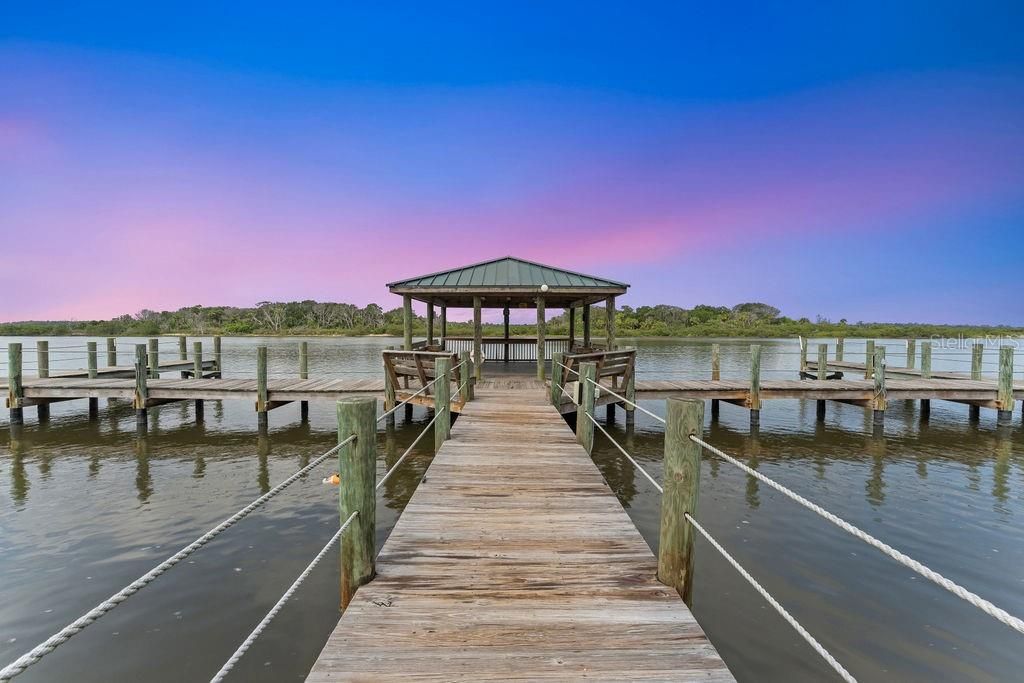 Под контрактом: $450,000 (3 спален, 2 ванн, 1810 Квадратных фут)