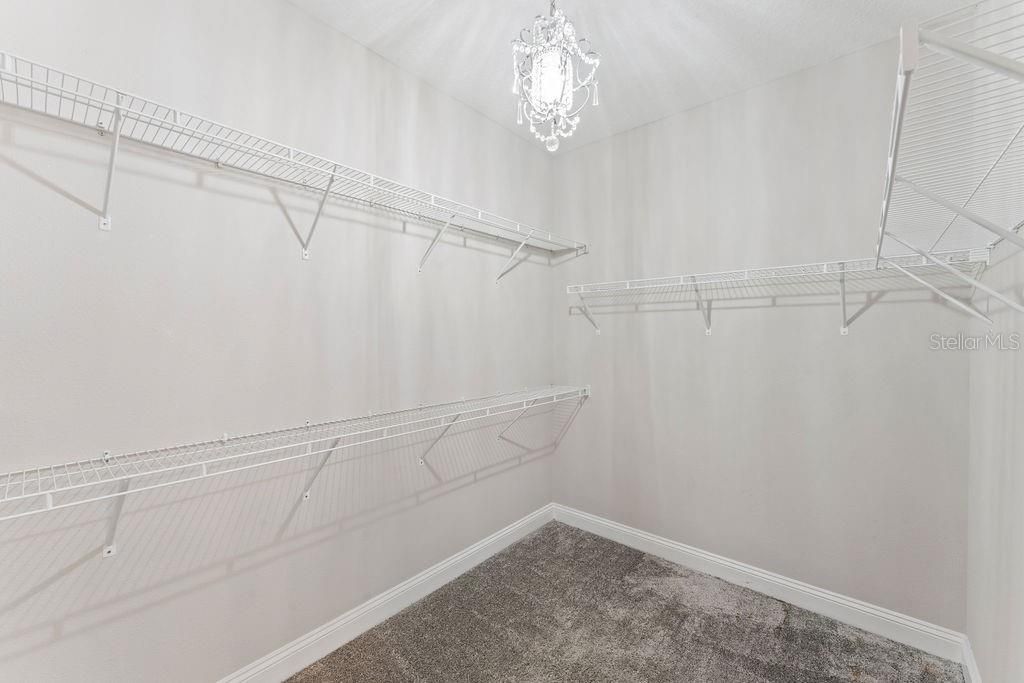 Под контрактом: $450,000 (3 спален, 2 ванн, 1810 Квадратных фут)