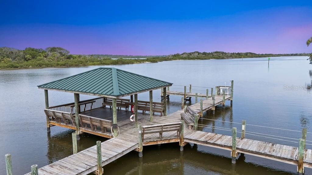 Под контрактом: $450,000 (3 спален, 2 ванн, 1810 Квадратных фут)