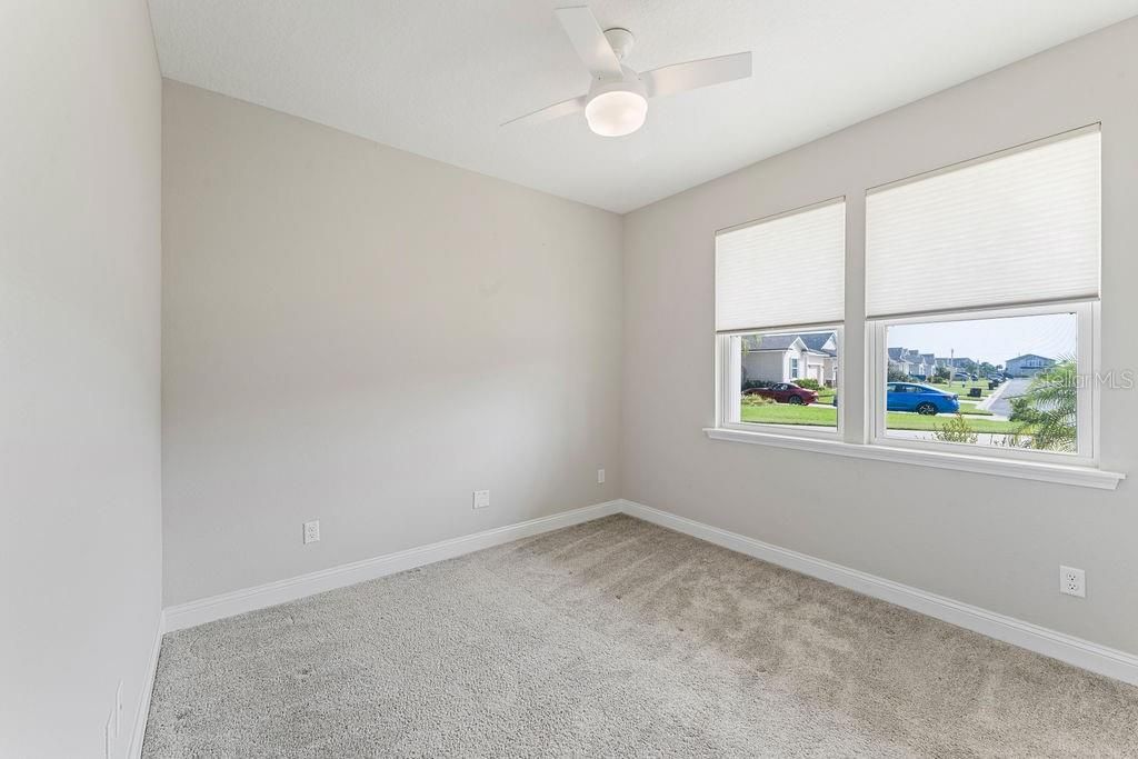 Под контрактом: $450,000 (3 спален, 2 ванн, 1810 Квадратных фут)