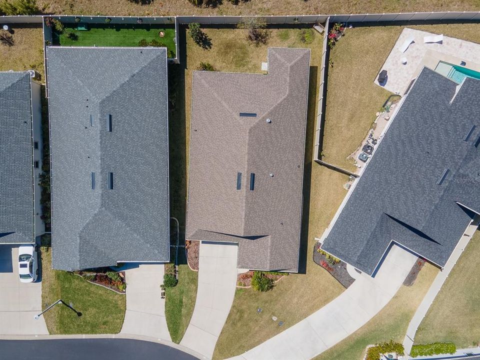 Под контрактом: $450,000 (3 спален, 2 ванн, 1810 Квадратных фут)