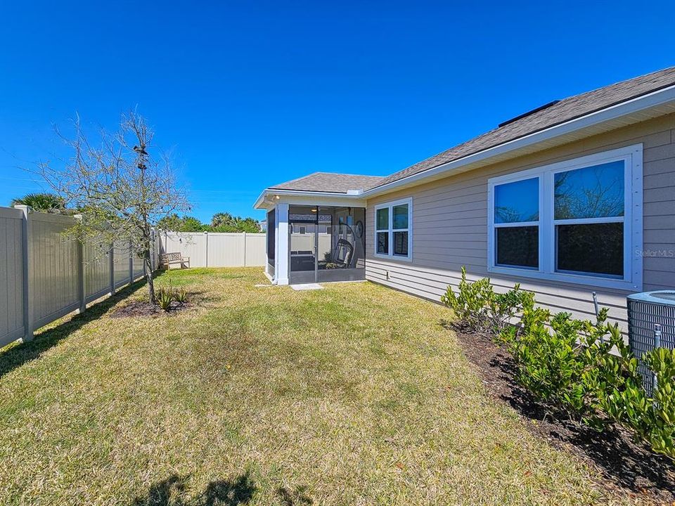 Под контрактом: $450,000 (3 спален, 2 ванн, 1810 Квадратных фут)