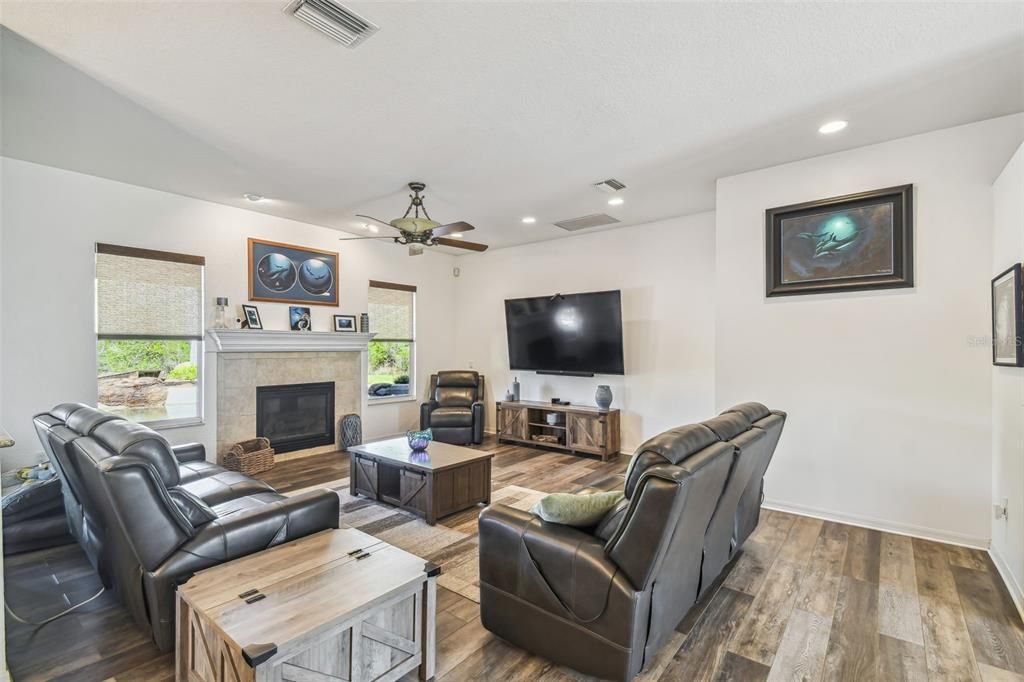 На продажу: $1,185,000 (3 спален, 3 ванн, 3199 Квадратных фут)