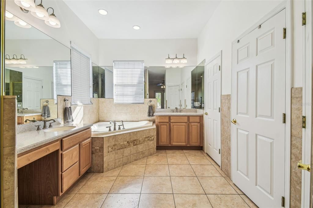 На продажу: $1,185,000 (3 спален, 3 ванн, 3199 Квадратных фут)