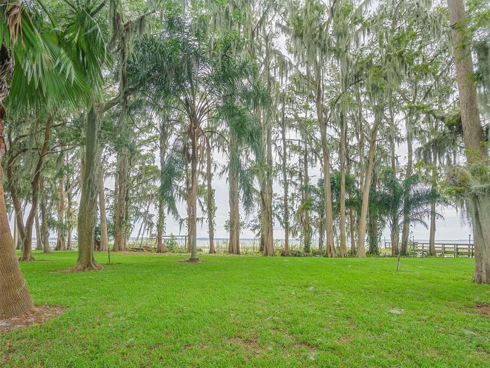 最近售出: $499,000 (0.61 acres)