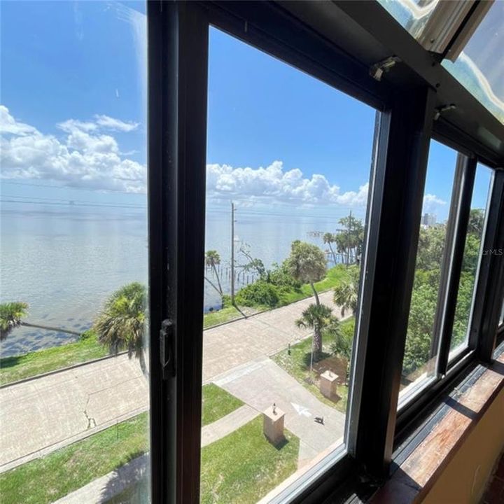 For Sale: $279,000 (3 beds, 2 baths, 1681 Square Feet)