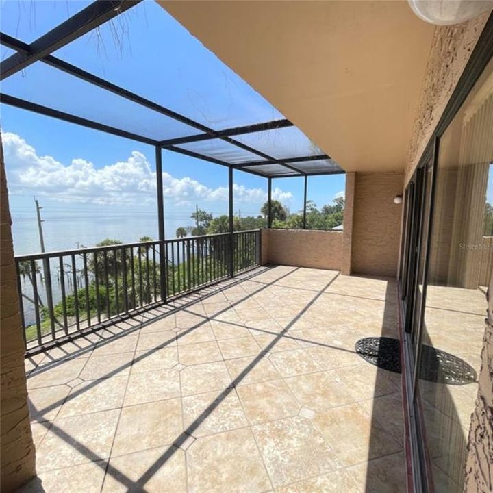 For Sale: $279,000 (3 beds, 2 baths, 1681 Square Feet)