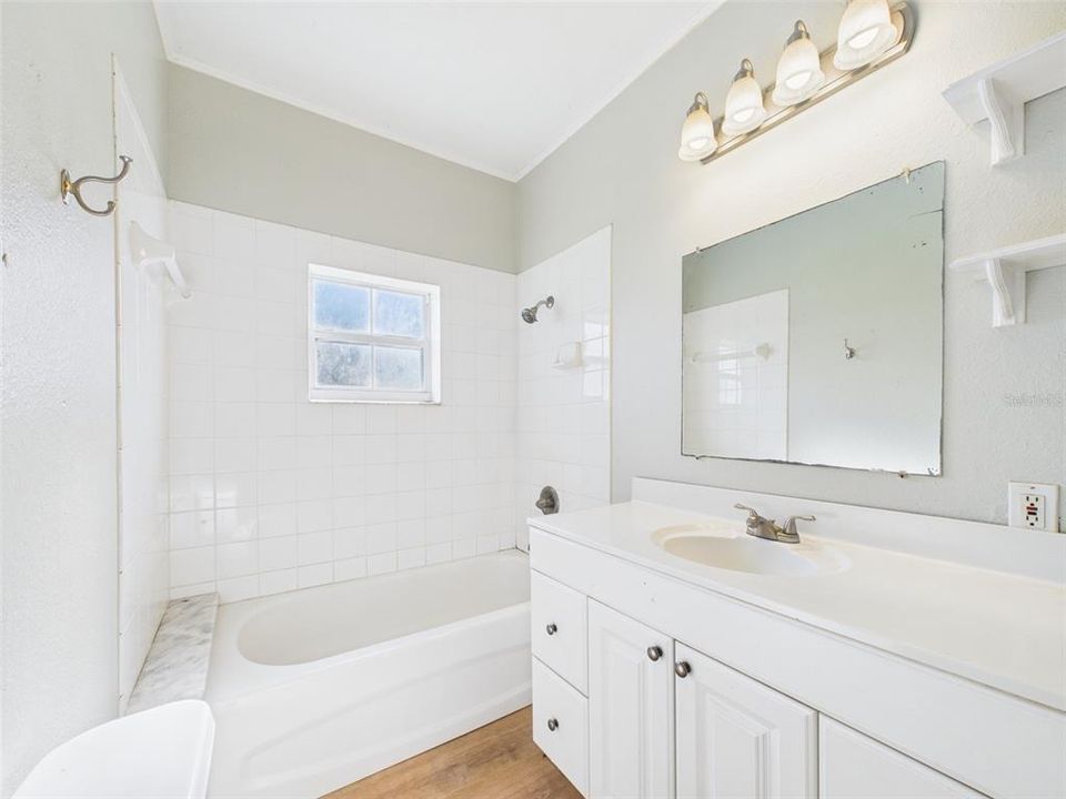 For Sale: $349,900 (3 beds, 2 baths, 1860 Square Feet)