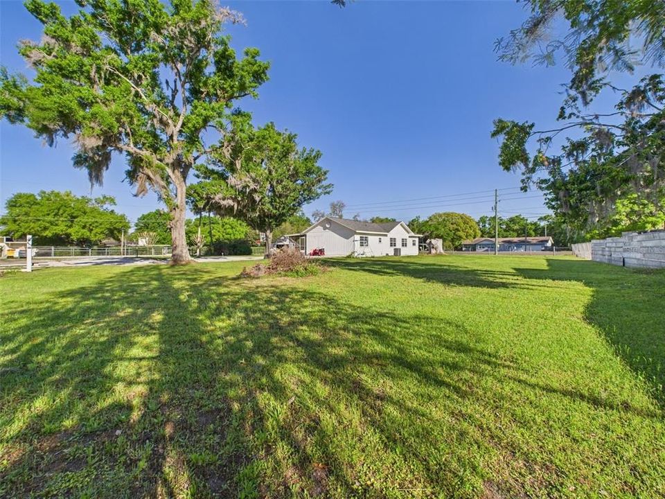 For Sale: $349,900 (3 beds, 2 baths, 1860 Square Feet)