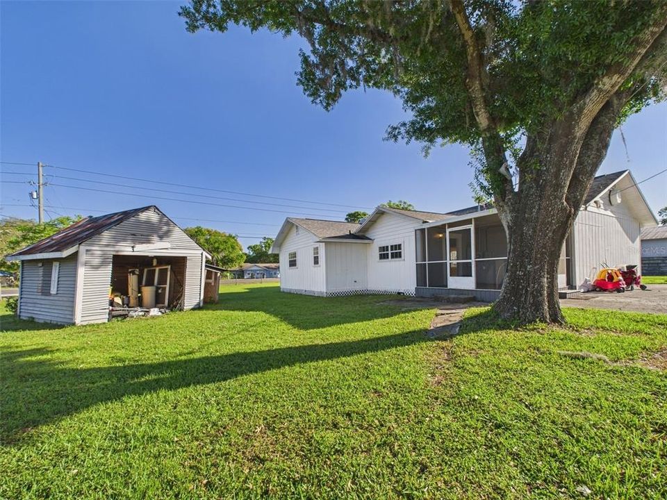 For Sale: $349,900 (3 beds, 2 baths, 1860 Square Feet)