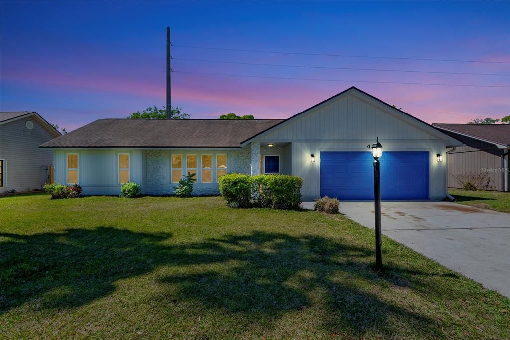 Vendido Recientemente: $349,900 (4 camas, 2 baños, 1986 Pies cuadrados)