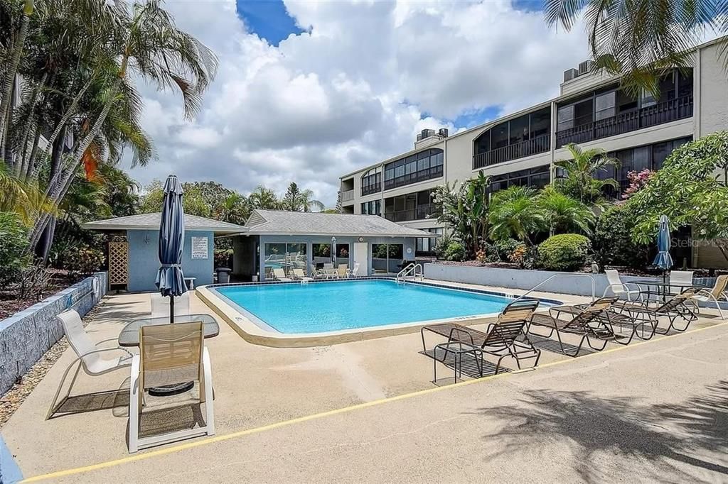 Recently Rented: $1,850 (1 beds, 1 baths, 729 Square Feet)