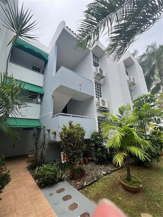 Недавно продано: $425,000 (3 спален, 2 ванн, 1040.3 Квадратных фут)