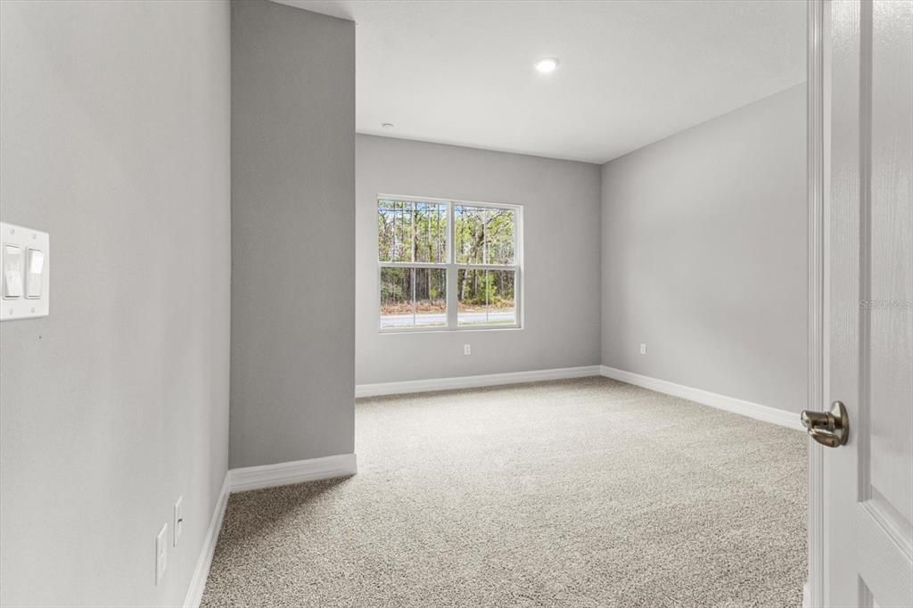 En Venta: $339,900 (4 camas, 3 baños, 1990 Pies cuadrados)