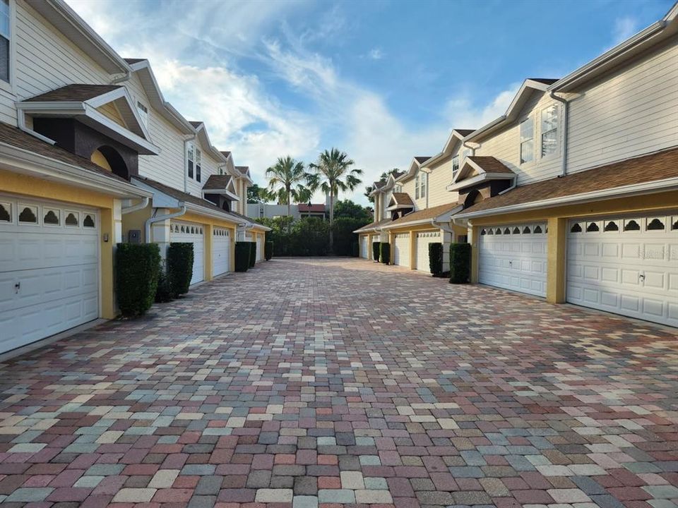 Недавно продано: $409,000 (3 спален, 2 ванн, 1900 Квадратных фут)