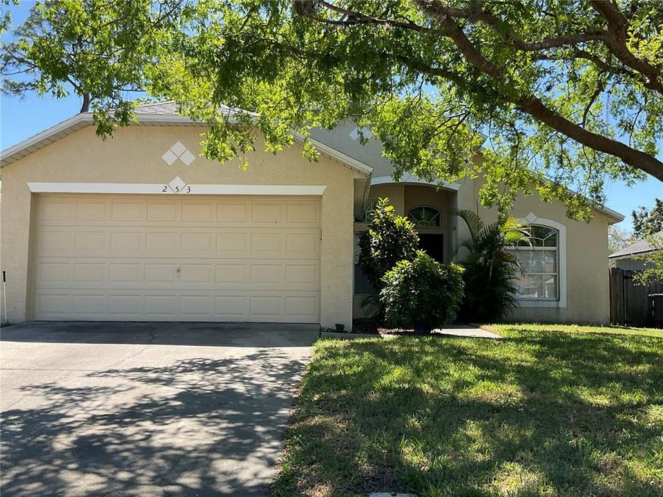 Recently Rented: $1,900 (3 beds, 2 baths, 1223 Square Feet)